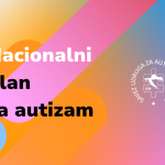 Grafički vizual s narančasto-ružičastom gradijentnom pozadinom i dijagonalnim oblicima. Na lijevoj strani velikim slovima piše: „Nacionalni plan za autizam“. U donjem desnom kutu nalazi se bijeli kružni logo Saveza udruga za autizam Hrvatske s obrisom Hrvatske unutar oblika slagalice i godinom 1979.